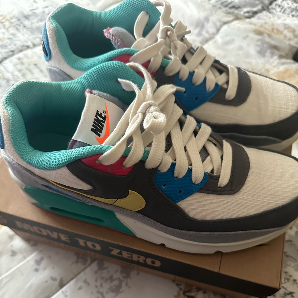 Nike Airmax sneakers